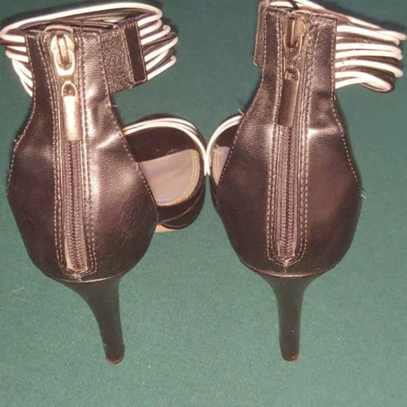 WHBM Black and White "David" Strappy Heels Sandals Pumps - Picture 7 of 8